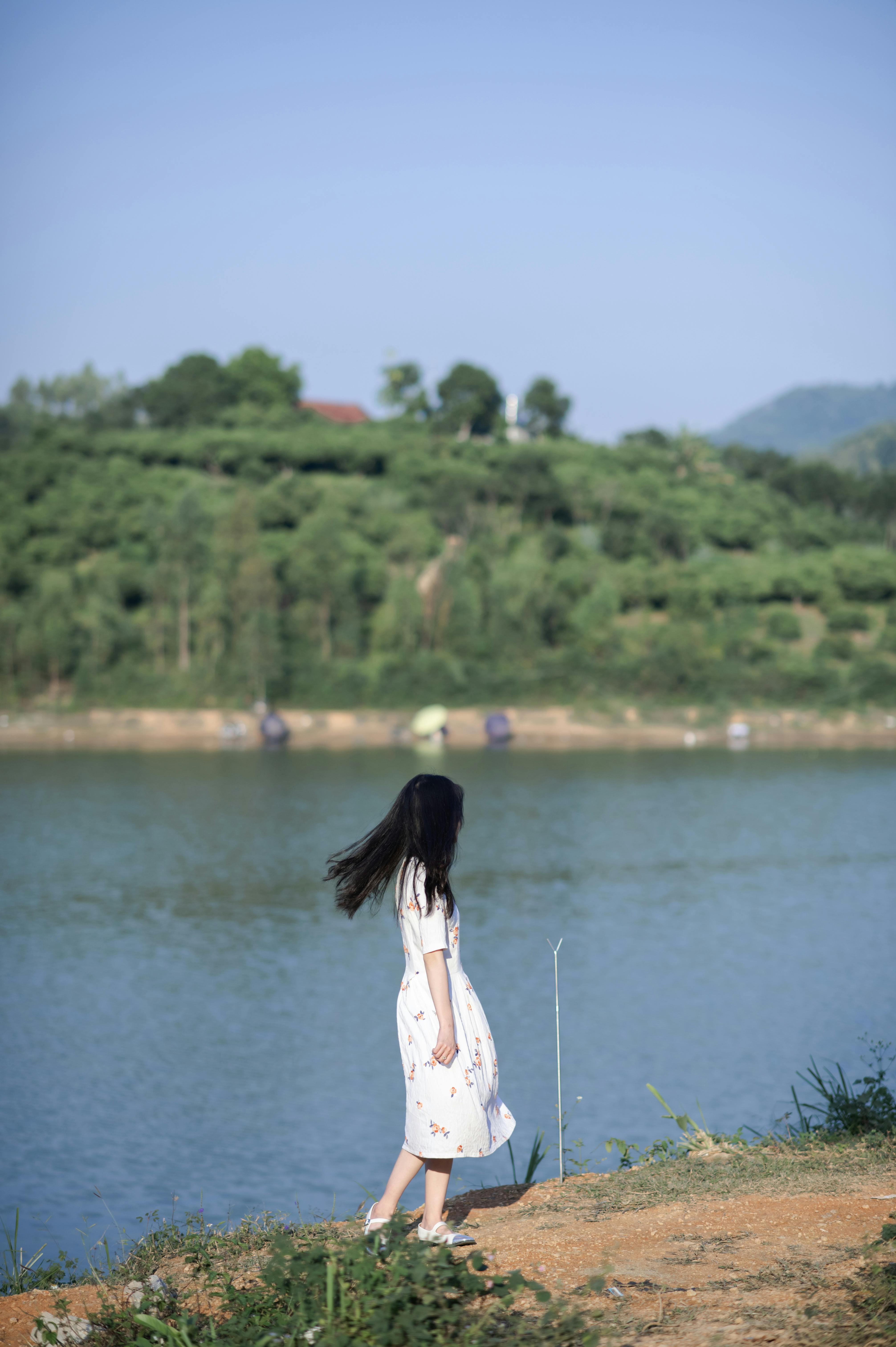 绿系对比风格的反差大赛限量版周边实拍图